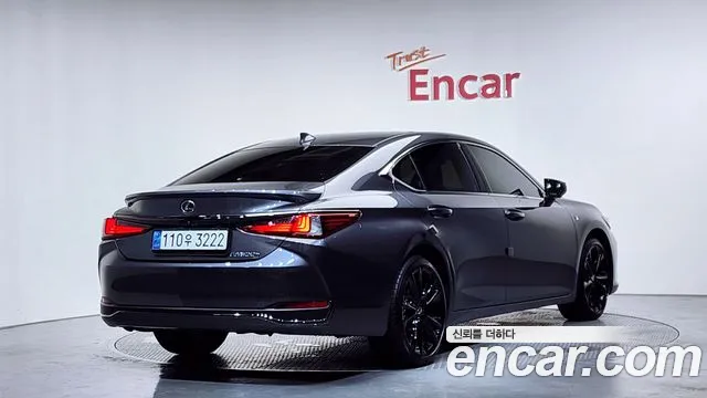 Lexus ES 2022 thumb 2