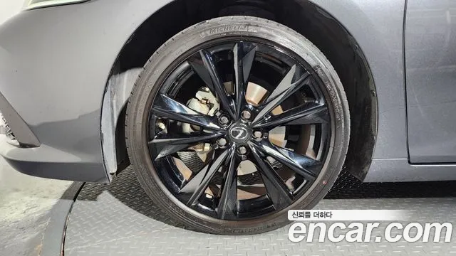 Lexus ES 2022 thumb 5