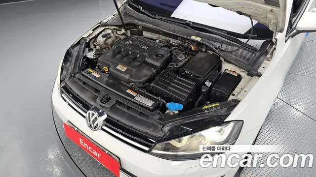 Volkswagen Golf Sportsvan 2015 thumb 6