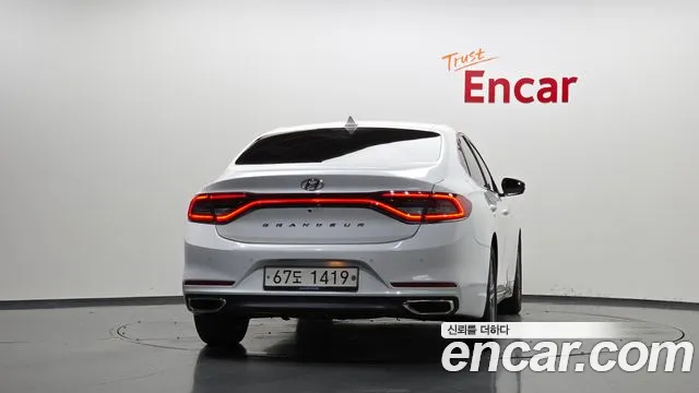 Hyundai Grandeur 2016 thumb 4