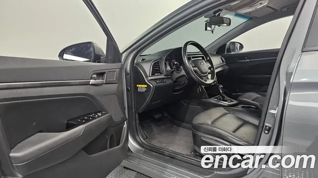 Hyundai Avante 2016 thumb 10