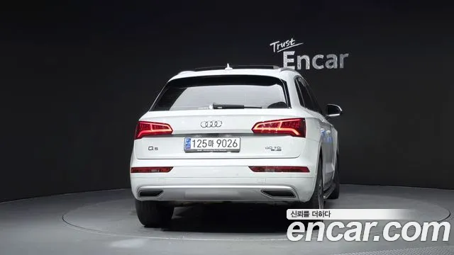 Audi Q5 2020 thumb 4