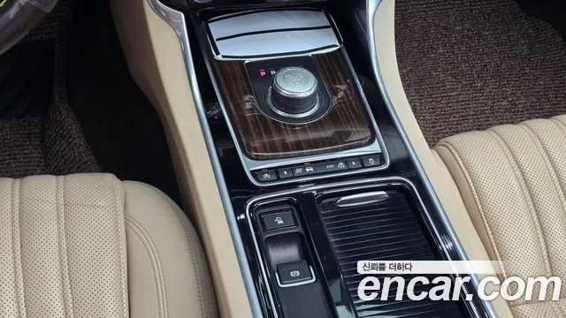 Jaguar XF 2016 thumb 9