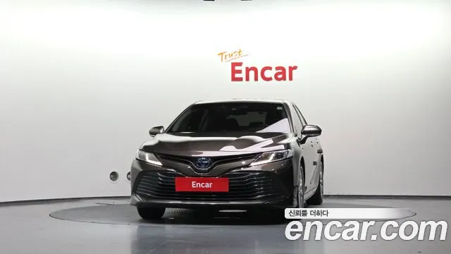 Toyota Camry 2019 thumb 3