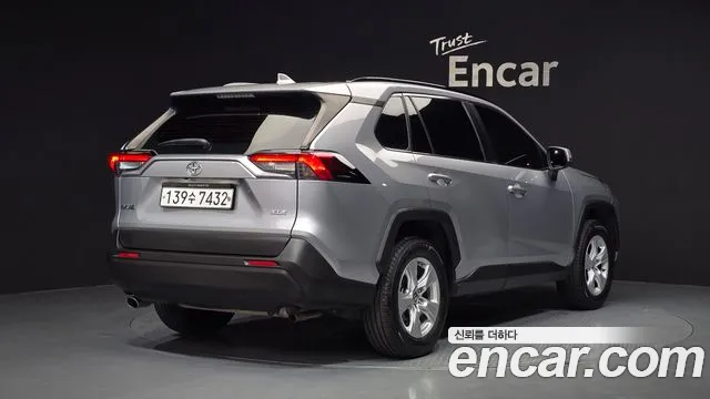 Toyota RAV4 2019 thumb 2