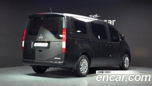 Hyundai Staria 2021 thumb 2