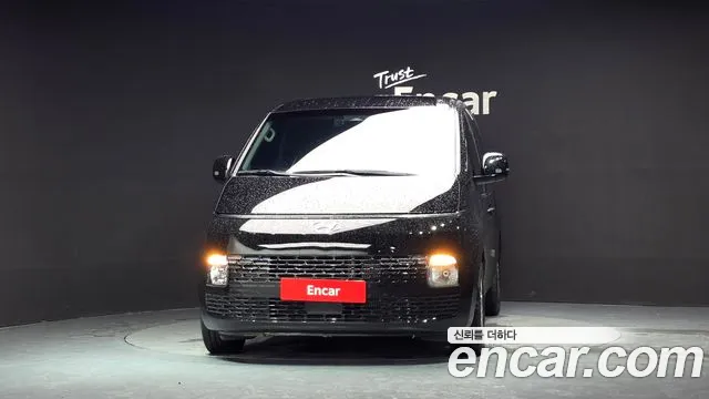 Hyundai Staria 2021 thumb 3