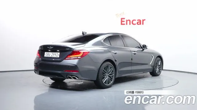 Genesis G70 2018 thumb 2