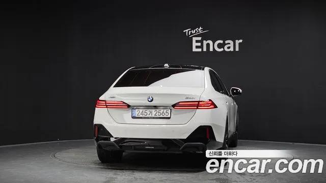 BMW 5 серии 2024 thumb 4