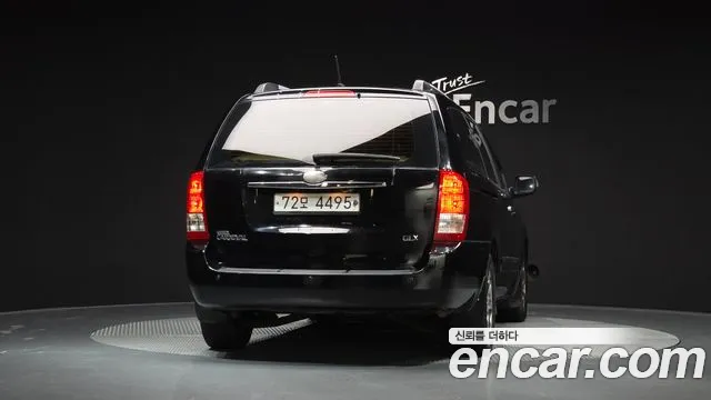 Kia Carnival 2013 thumb 4