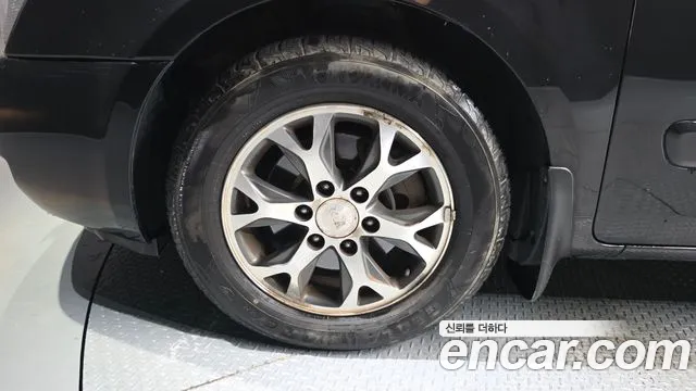 Kia Carnival 2013 thumb 5