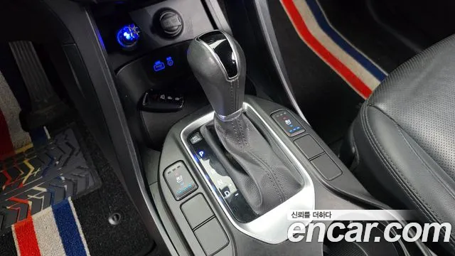 Hyundai Santa Fe 2015 thumb 9