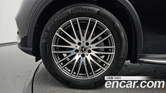 Mercedes-Benz GLC 2023 thumb 4