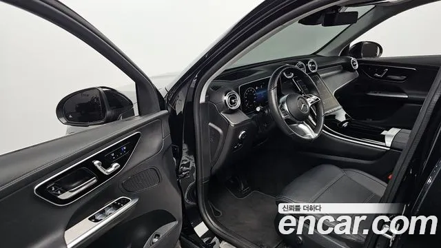 Mercedes-Benz GLC 2023 thumb 9