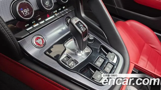 Jaguar F-Type 2019 thumb 9