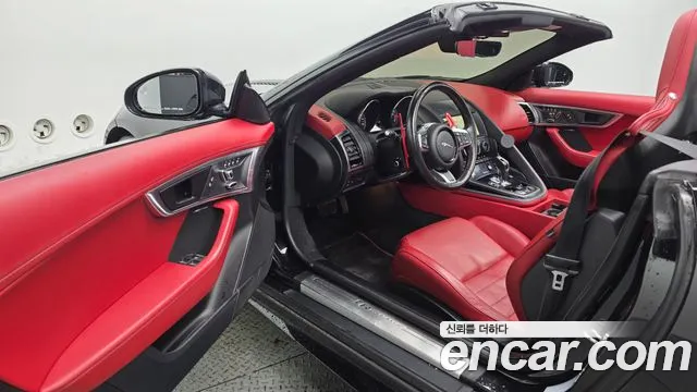 Jaguar F-Type 2019 thumb 10