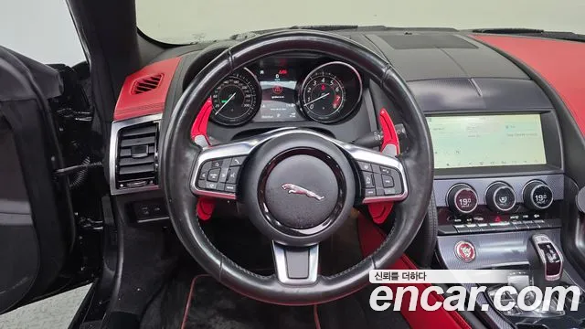 Jaguar F-Type 2019 thumb 12