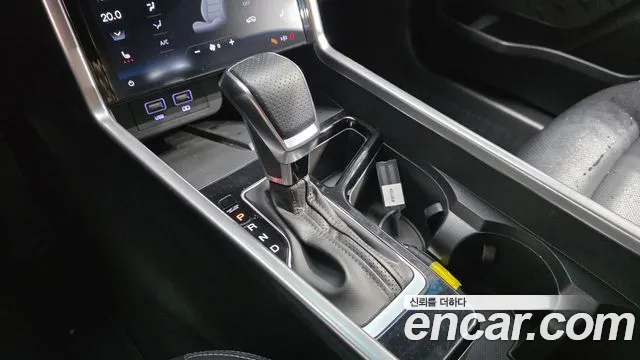 KG_Mobility_Ssangyong Torres 2022 thumb 9