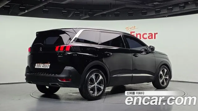 Peugeot 5008 2018 thumb 2