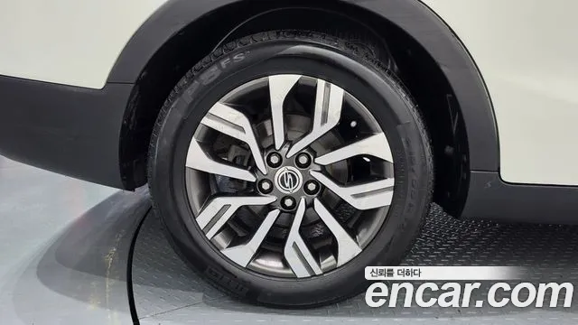 KG_Mobility_Ssangyong TIBOLI 2017 thumb 5