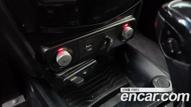 KG_Mobility_Ssangyong TIBOLI 2017 thumb 12