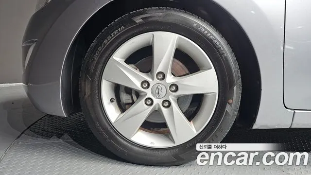 Hyundai Avante 2012 thumb 5