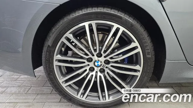 BMW 5 серии 2019 thumb 5