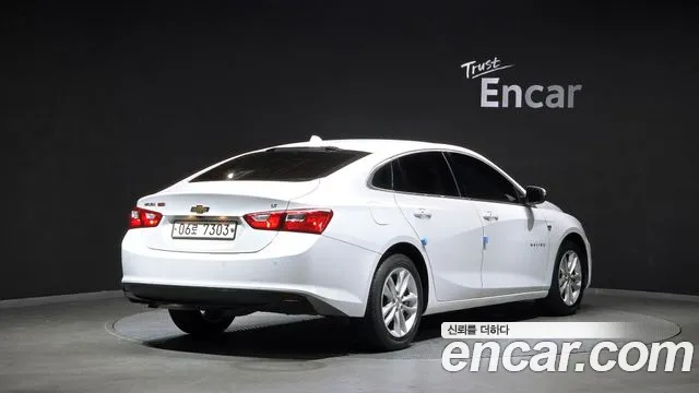 Chevrolet Malibu 2017 thumb 2