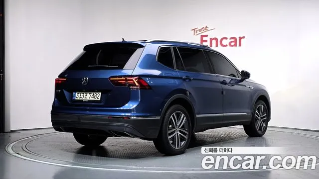 Volkswagen Tiguan 2020 thumb 2