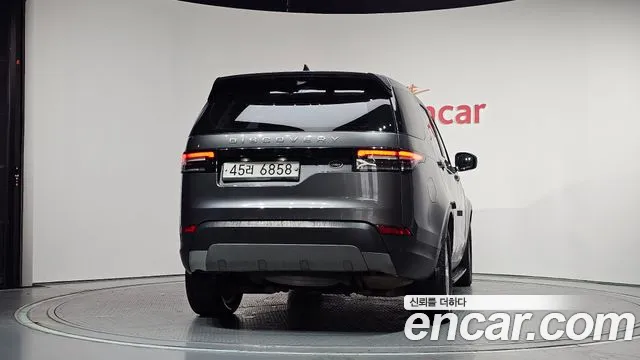Land Rover Discovery 2018 thumb 4
