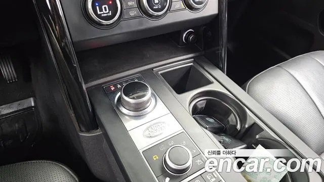 Land Rover Discovery 2018 thumb 9