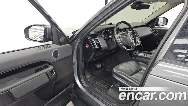 Land Rover Discovery 2018 thumb 10