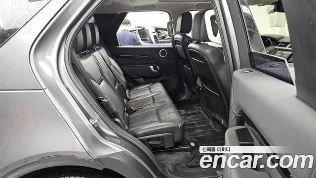 Land Rover Discovery 2018 thumb 12