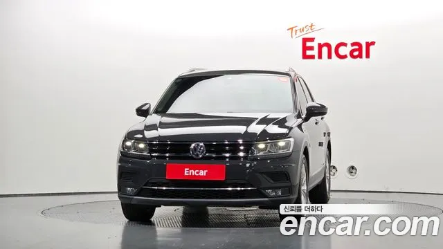 Volkswagen Tiguan 2018 thumb 3