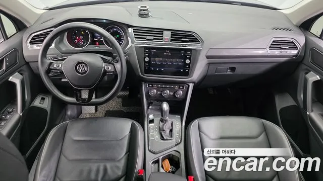 Volkswagen Tiguan 2018 thumb 7