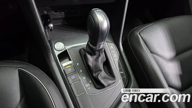 Volkswagen Tiguan 2018 thumb 9