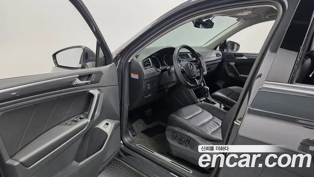 Volkswagen Tiguan 2018 thumb 10