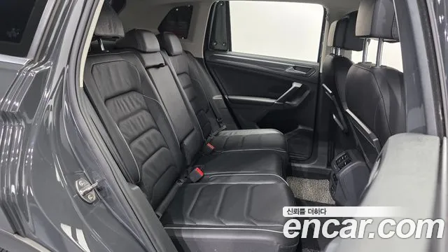 Volkswagen Tiguan 2018 thumb 12