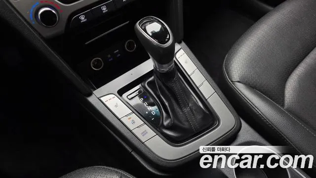Hyundai Avante 2016 thumb 8