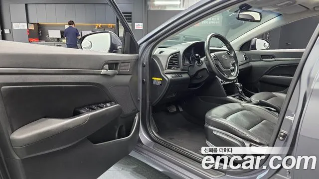 Hyundai Avante 2016 thumb 9