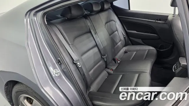 Hyundai Avante 2016 thumb 11