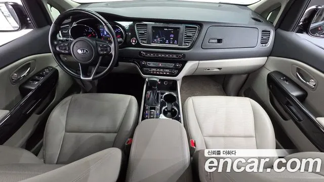 Kia Carnival 2020 thumb 7