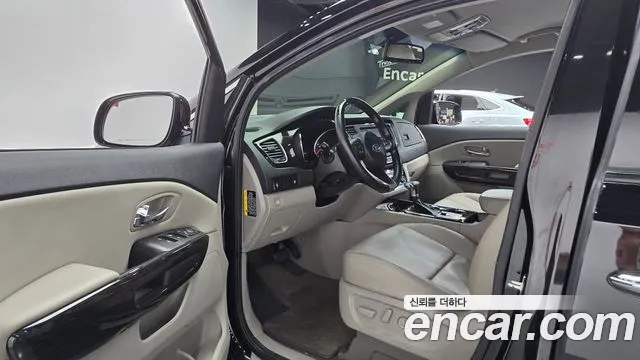 Kia Carnival 2020 thumb 10