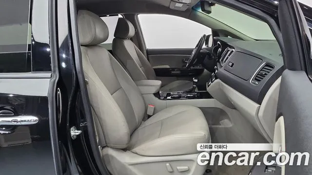 Kia Carnival 2020 thumb 11