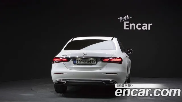 Mercedes-Benz E-Класс 2021 thumb 4