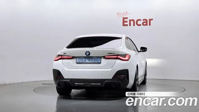 BMW i4 2022 thumb 4