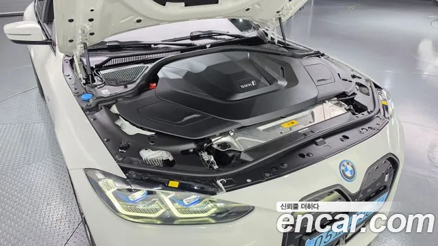 BMW i4 2022 thumb 6