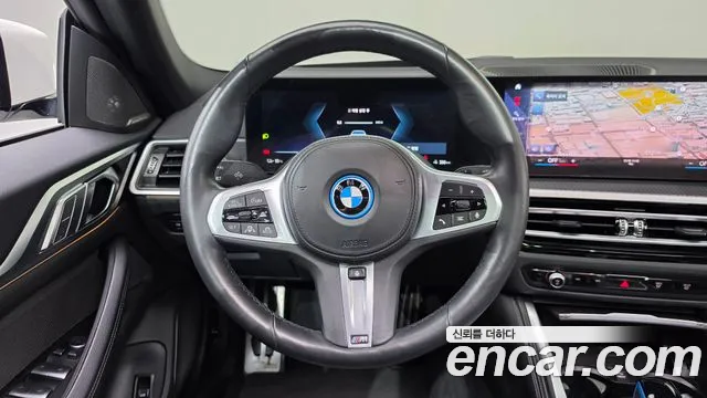 BMW i4 2022 thumb 12