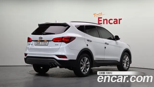 Hyundai Santa Fe 2017 thumb 2