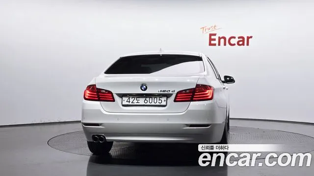 BMW 5-Series 2014 thumb 3